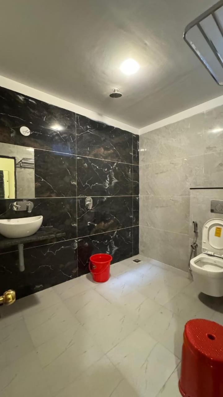 Hotel Prakasham Ujjain Dış mekan fotoğraf