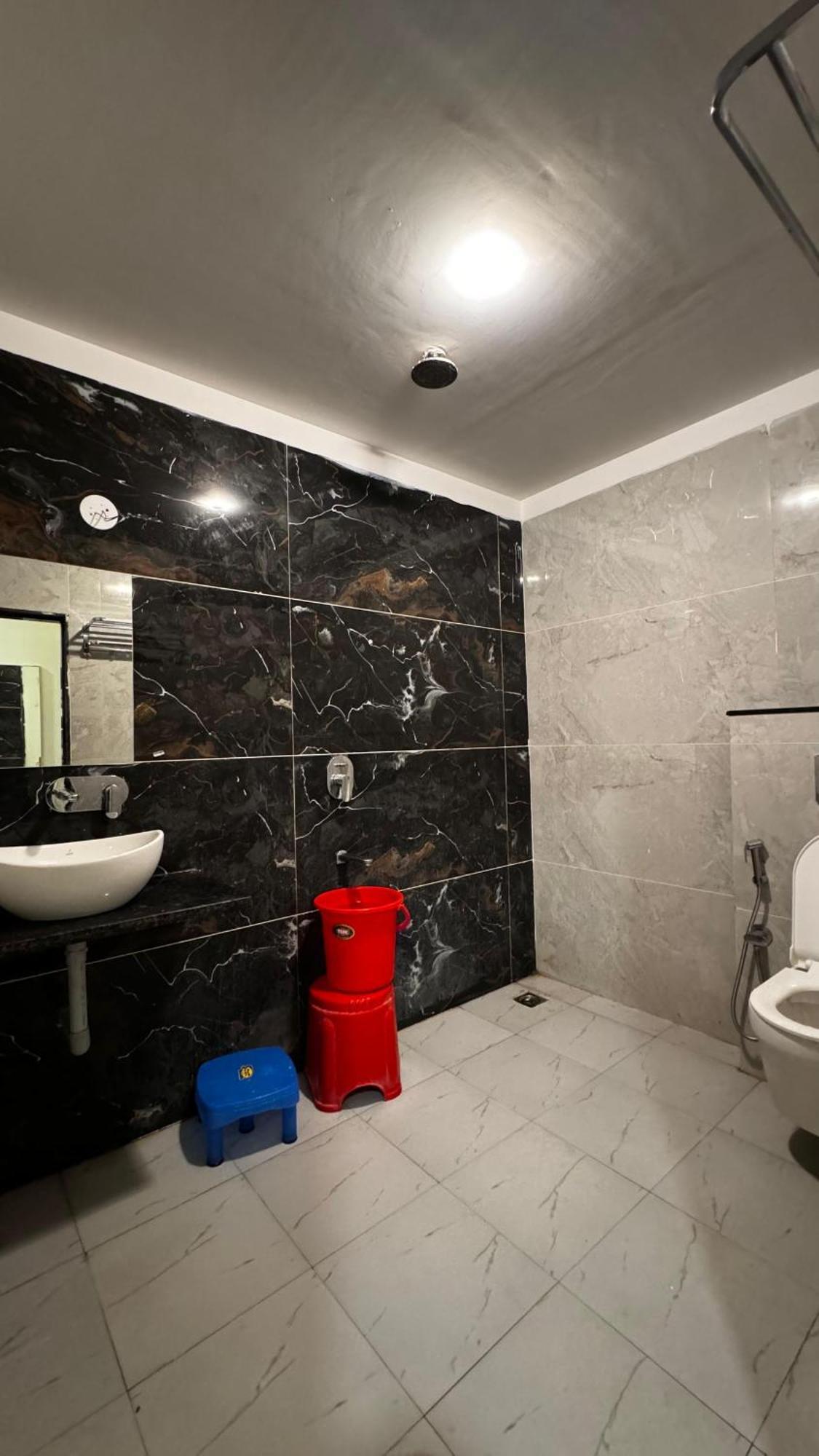 Hotel Prakasham Ujjain Dış mekan fotoğraf